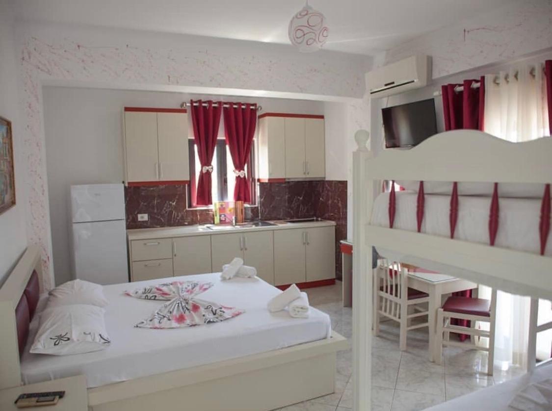Poseidon Hotel Ksamil Esterno foto