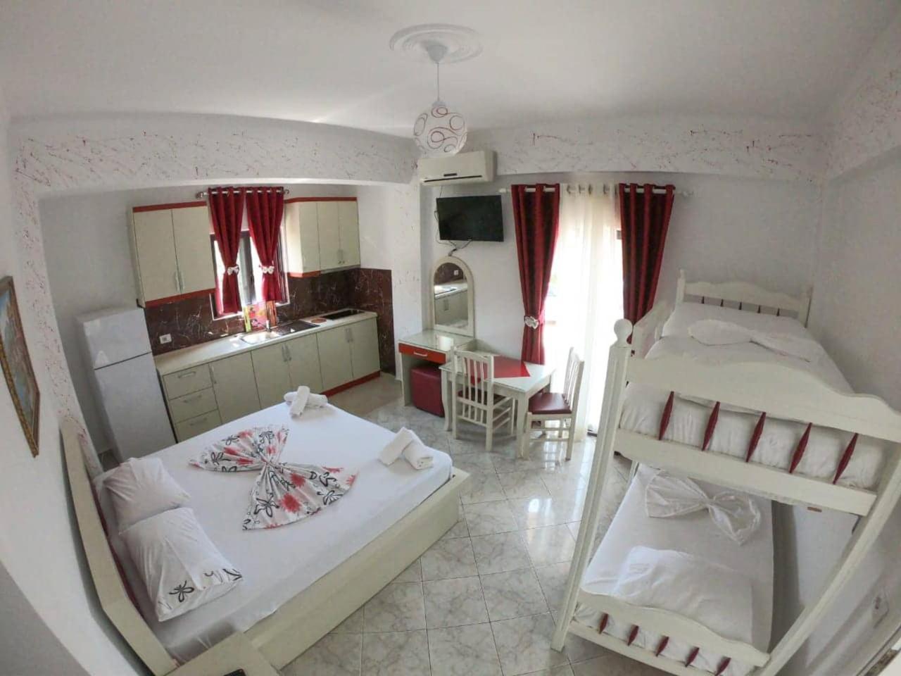 Poseidon Hotel Ksamil Esterno foto