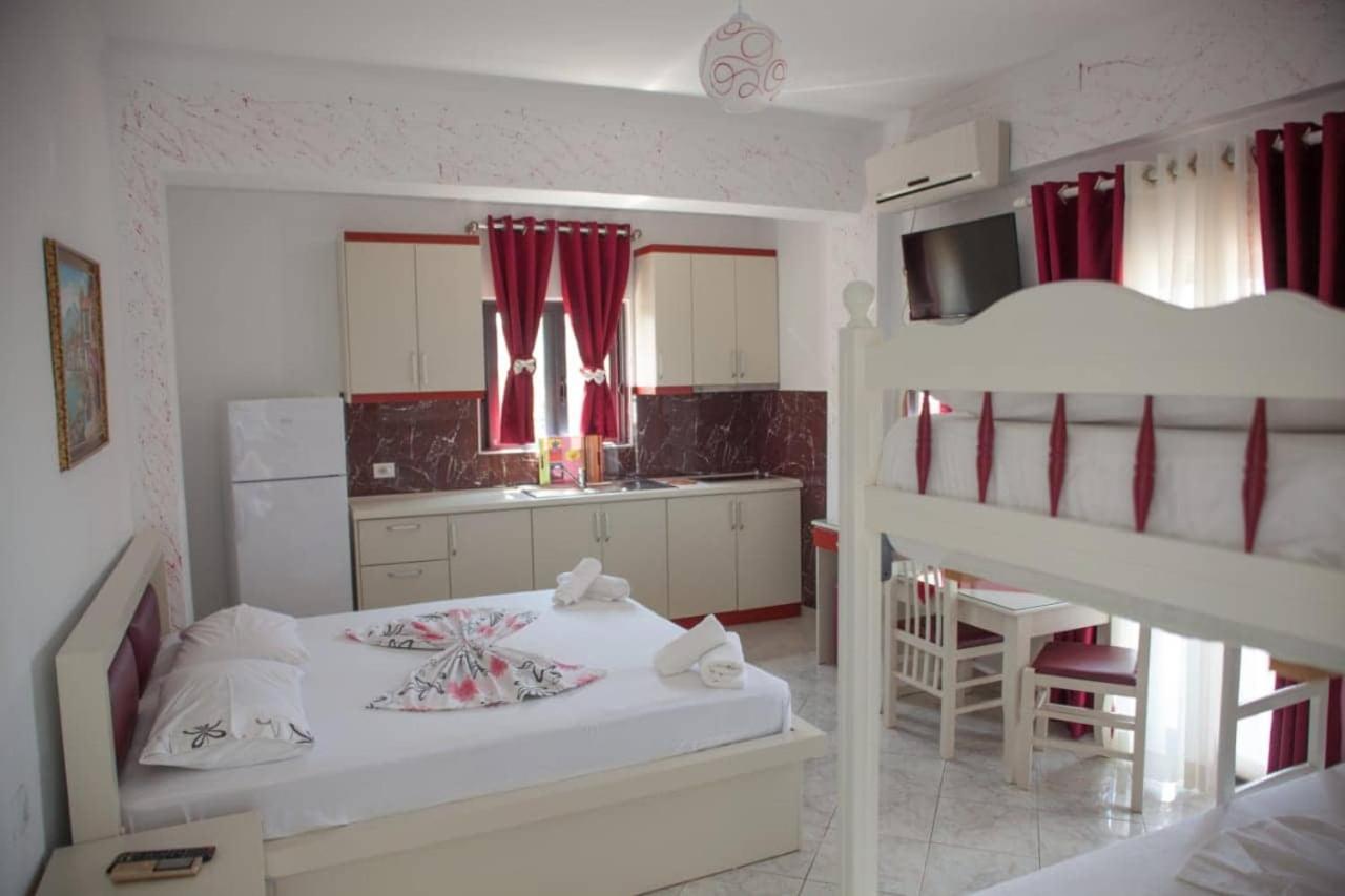 Poseidon Hotel Ksamil Esterno foto