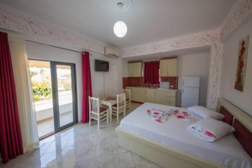 Poseidon Hotel Ksamil Esterno foto